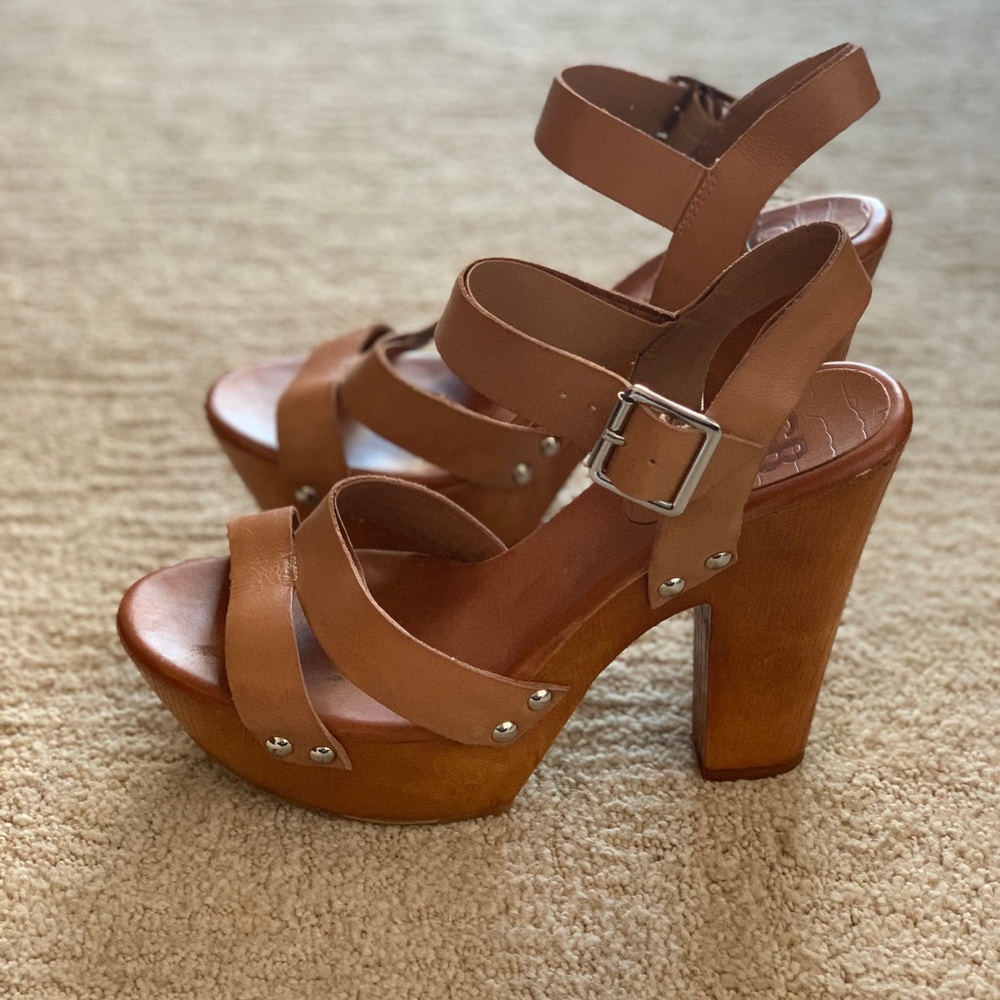 Gianni Bini platforms